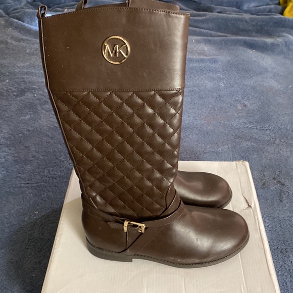 Michael kors boots - Picture 3 of 6